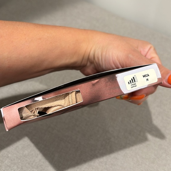 Skims seamless sculpt bralette in color MICA size medium NIB - Picture 6 of 10